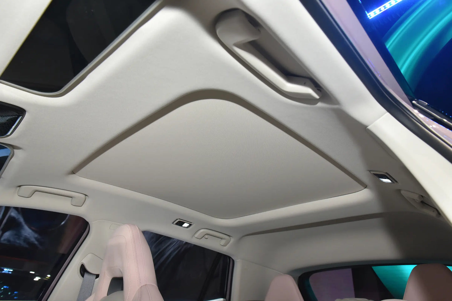 Lynk & Co Lynk & Co 06 EM-P -Hybrid PHEV