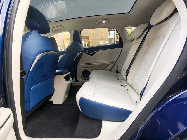 Certificated Pre-Owned VOYAH FREE 2021 4WD Standard Extended-Range Exclusive Luxury Package -u21795612