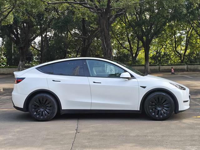 Pre-Owned Tesla Model Y 2021 Standard Range Rear-Wheel Drive Version