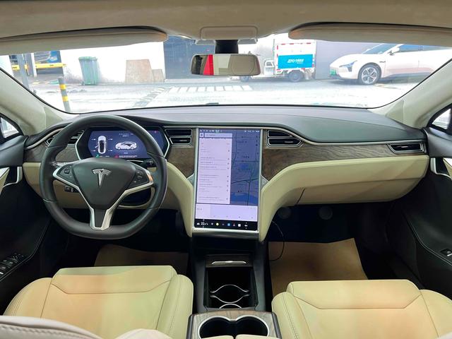 Pre-Owned Model S 2017 100D Long Range Version