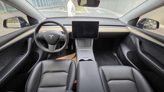 Pre-Owned Tesla Model Y 2022 Facelift Rear-Wheel Drive Version