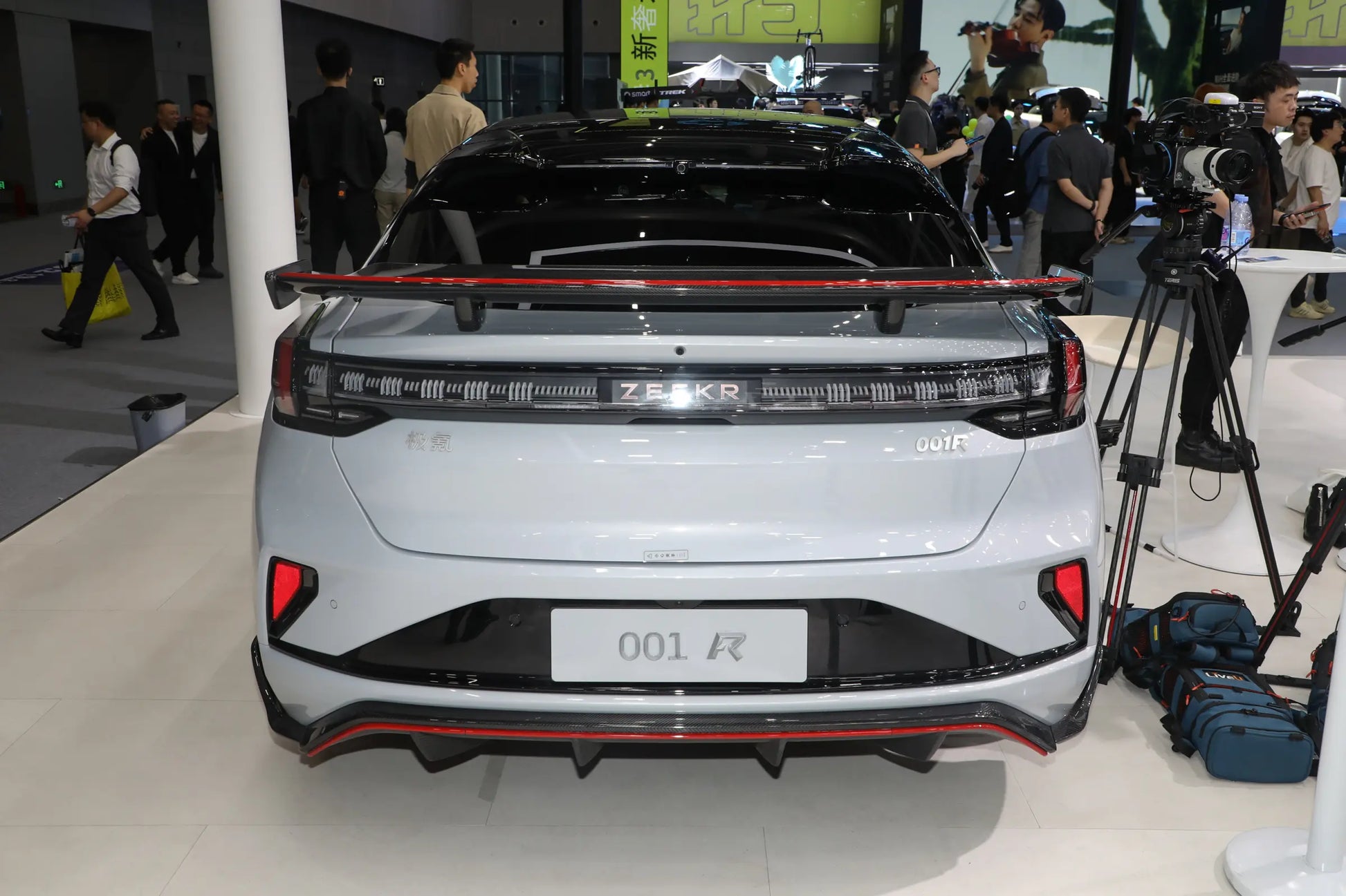 ZEEKR 001 FR