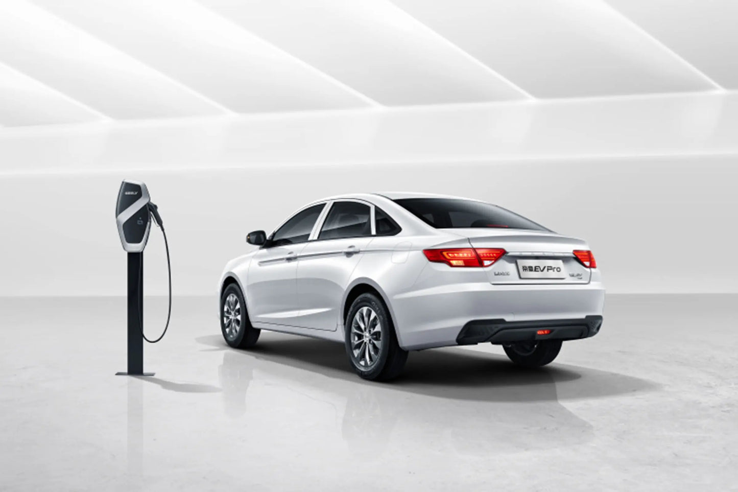 Geely Geometry Emgrand EV