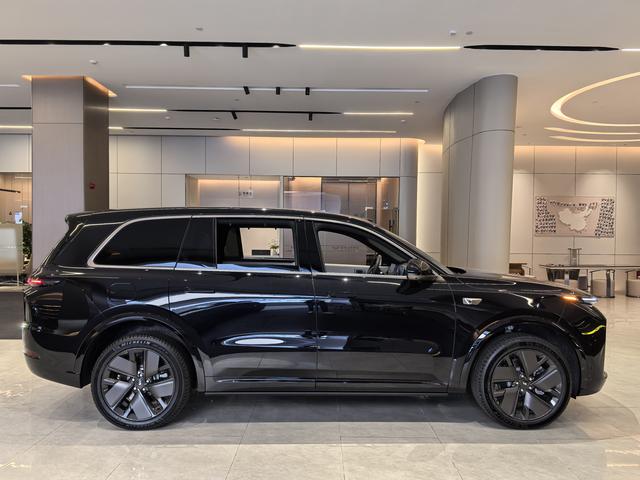 Pre - Owned 2025 Li L9 Ultra Intelligent Upgraded Edition