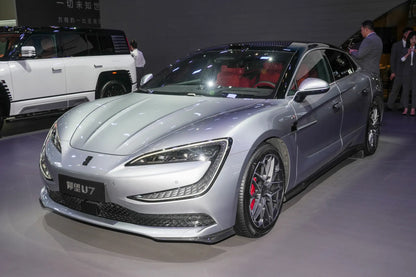 Yangwang Looking up at U7 -Hybrid PHEV