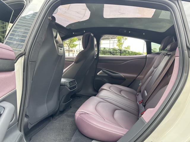 Pre-Owned Xiaomi SU7 2024 Model Four-Wheel Drive Ultra-Long Range Max Version