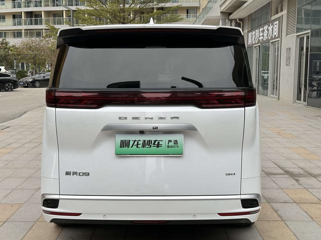 Certificated Pre-Owned Denza D9 DM 2022 1040 Premium Edition -u21771936