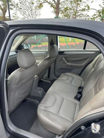 Certificated Pre-Owned FAW-Volkswagen Bora 2011 1.6L Automatic Comfort Edition - u22109377