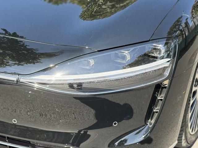 Pre - Owned Voyah S9 2025 Extended - Range Rear - Wheel Drive Ultra