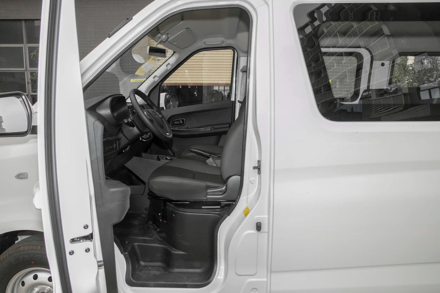 Changan Ruixing EM60