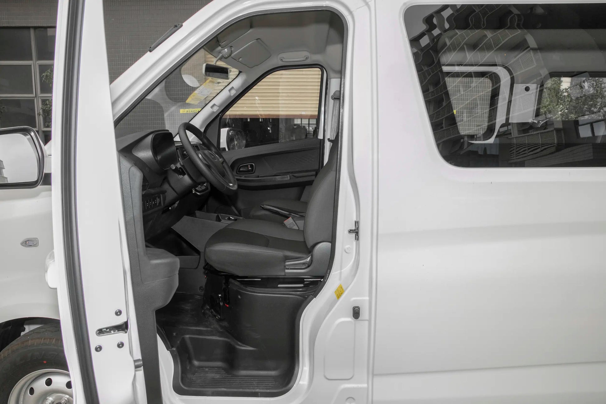 Changan Ruixing EM60