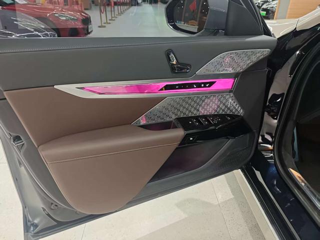 Pre-Owned BMW i7 2023 Model eDrive50L Leading Version M Sport Package