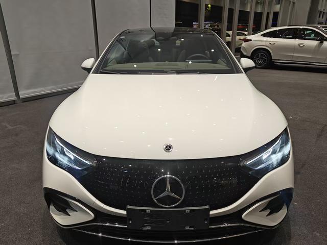 Pre-Owned Mercedes-Benz EQE 2025 Model EQE 500 4MATIC Luxury Version