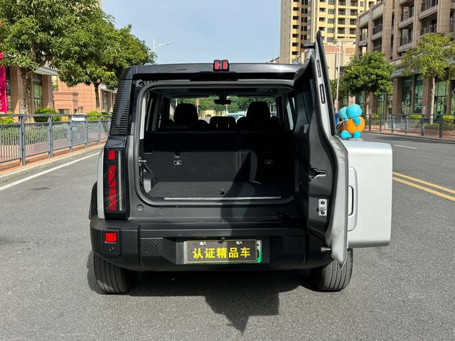 Pre-Owned iCAR 03 2024 Edition Two-Wheel Drive Long-Range Smart Fashion Edition