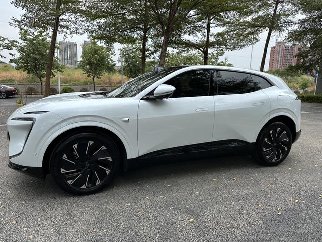 Pre-Owned Avatr 07 2024 Max Rear-Wheel Drive Extended-Range Version