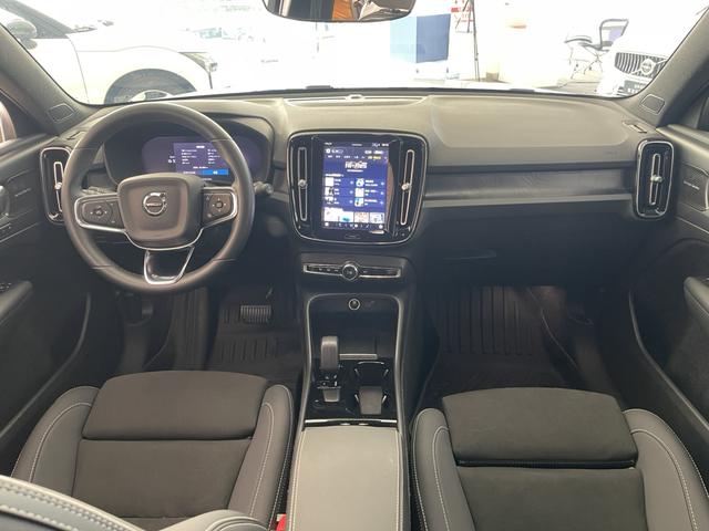 Pre-Owned Volvo XC40 EV 2023 Long Range PRO