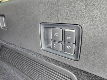 Pre - Owned XPENG G9 2025 Model 680 Long - Range Four - Wheel Drive Max