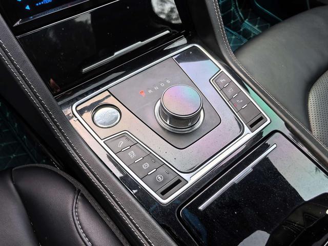 Certificated Used Damai X7 2017 Model Shangjin Version 2.0T DCT Huangshan Type 7 Seats