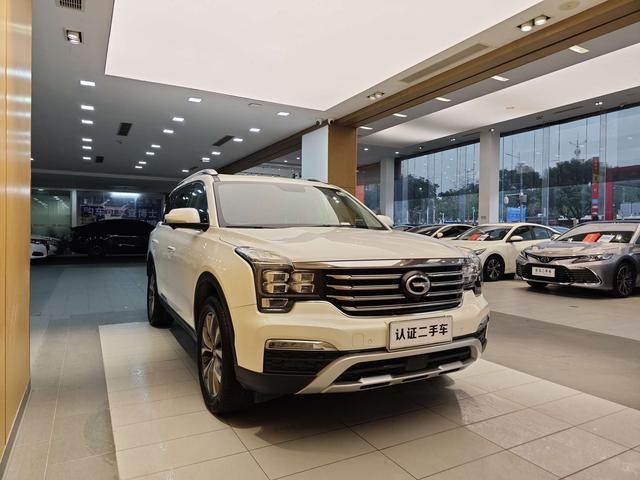 Certificated Used GAC Trumpchi GS8 2017 Model 320T Two-Wheel Drive Luxury Intelligent Connected Version Seven-Seat