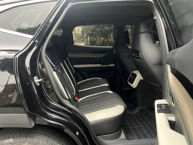 Certificated Used Jetour Shanhai L6 2024 1.5TD DHT MAX