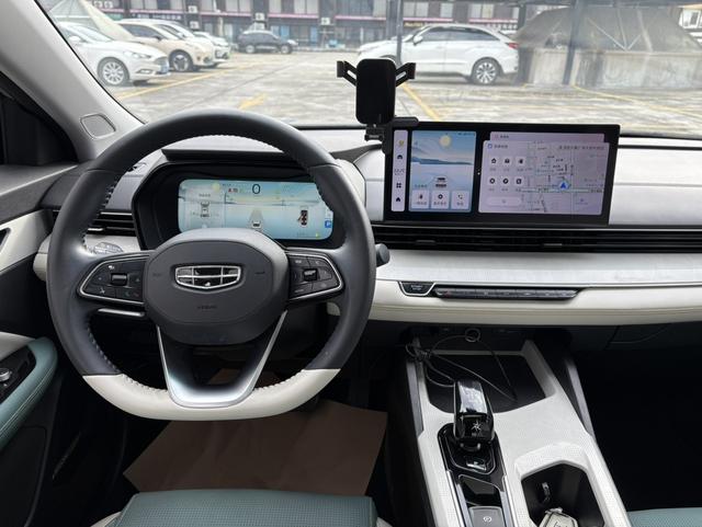 Certificated Used Geely Emgrand L HiP 2022 1.5TD-DHT Pro 100KM Super Rui