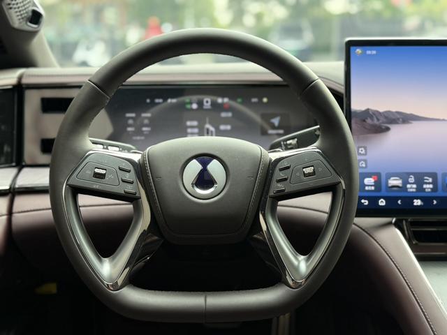 Certificated Used Denza Z9GT DM 2024 Edition 1100 4WD Pro Version