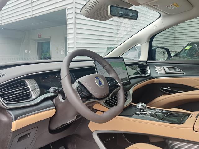 Certificated Used Denza D9 DM 2024 Edition 980 Four-Wheel Drive Honor Version