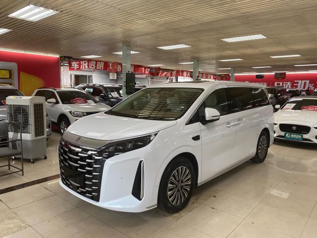 Certificated Used BYD Xia 2025 DM-i 180KM Premium Edition