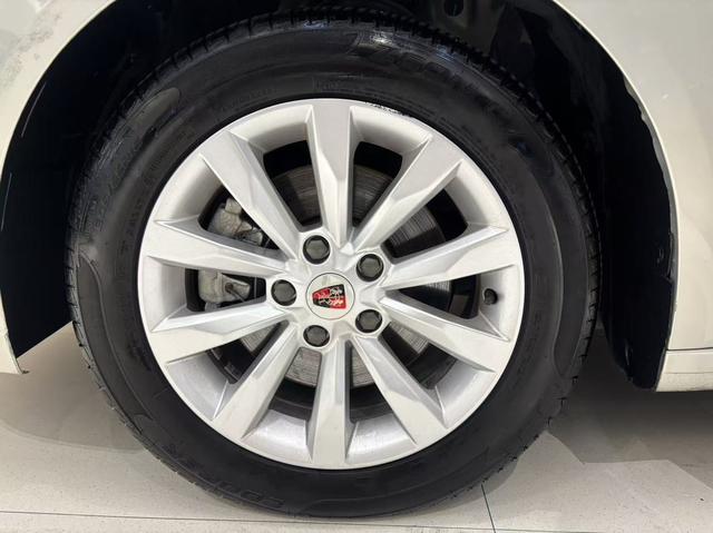 Certificated Used Roewe Ei6 2017 Edition 45T Hybrid Connected Intelligent Enjoyment Version