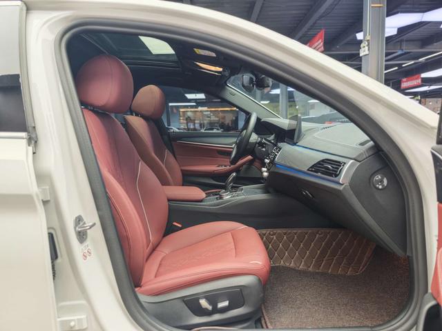 Certificated Used BMW 5 Series PHEV 2021 Facelift 535Le M Sport Package