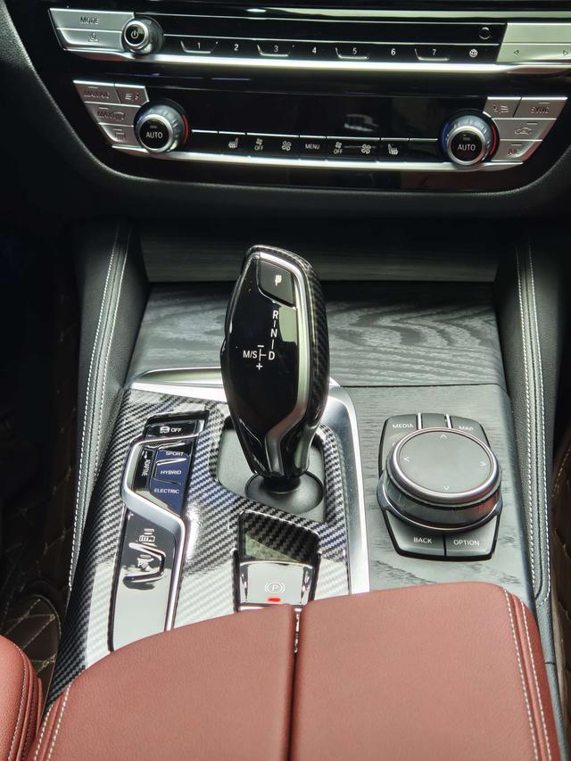 Certificated Used BMW 5 Series PHEV 2021 Facelift 535Le M Sport Package