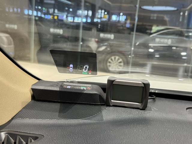 Certificated Used Toyota Highlander 2012款 2.7L Two-Wheel Drive 7-Seat Luxury Edition