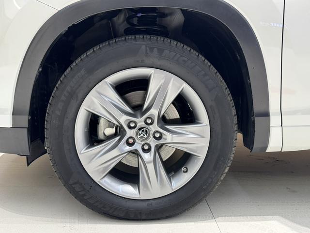 Certificated Used Toyota Highlander 2012款 2.7L Two-Wheel Drive 7-Seat Luxury Edition