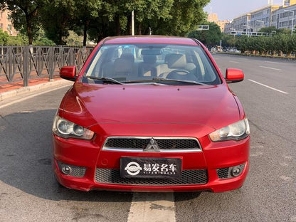 Certificated Used Yishen 2010 Model Fashion Edition 1.8L CVT Comfort