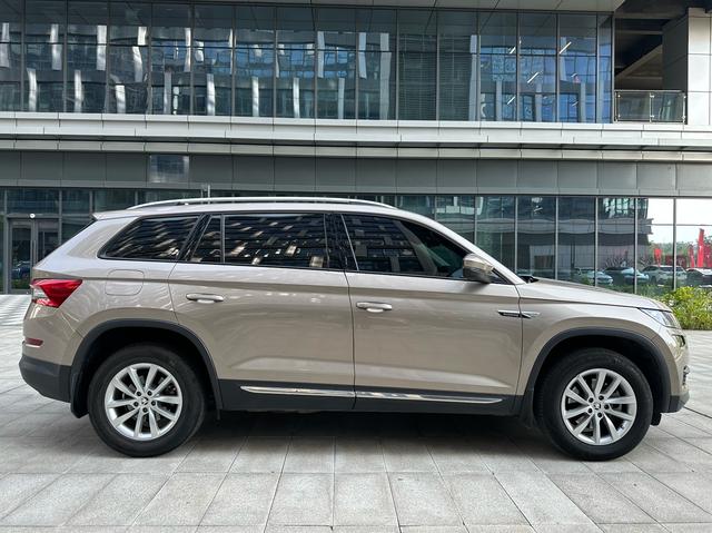 Certificated Used Skoda Kodiaq 2019 Model Facelift TSI330 5 Seats Two-Wheel Drive Comfort Version National VI