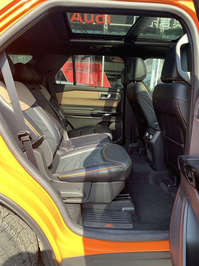 Certificated Used Ford Explorer 2024 2.3T EcoBoost Four-Wheel Drive Kunlun Peak Edition 7-Seat