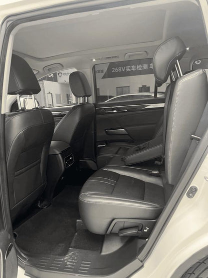 Certificated Used GAC Trumpchi GS8 2017 320T Two-Wheel Drive Luxury Intelligent Linkage Version 7-Seat