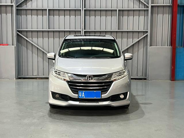 Certificated Used GAC Honda Odyssey 2015 2.4L Zhixiang Edition