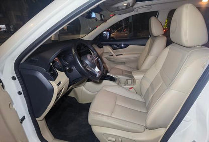 Certificated Used Dongfeng Nissan X-Trail 2019 2.0L CVT Zhilian Comfort Version 2WD