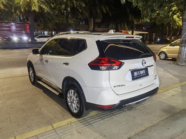 Certificated Used Dongfeng Nissan X-Trail 2019 2.0L CVT Zhilian Comfort Version 2WD