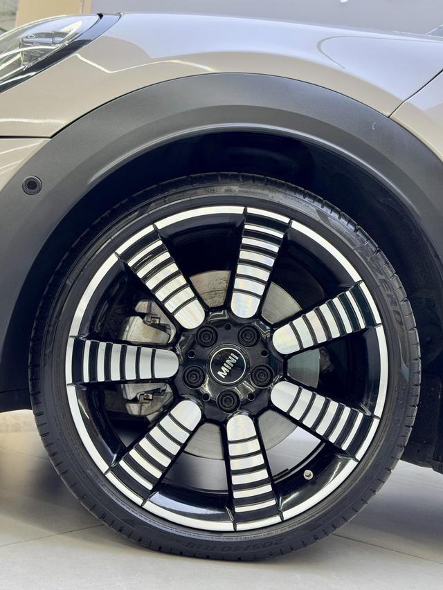 Certificated Used MINI 2023 Facelift 2.0T COOPER S Artist