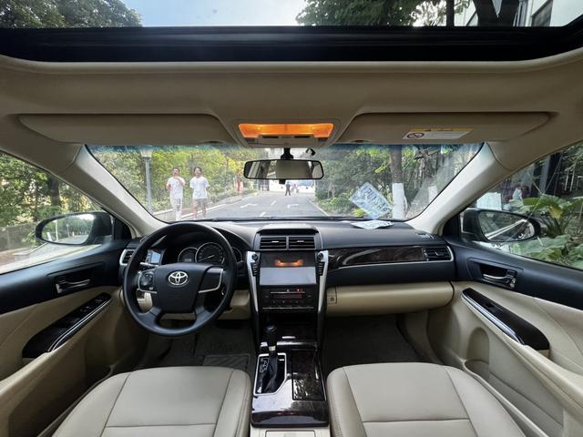 Certificated Used GAC Toyota Camry 2016 2.0E 10th Anniversary Elite Edition