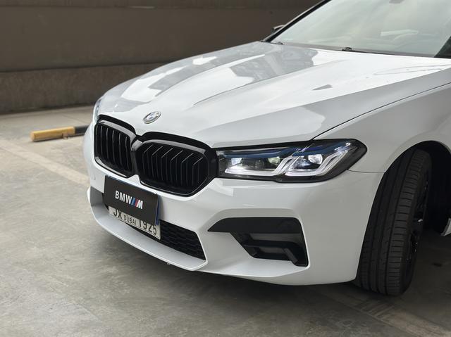 Certificated Used BMW 5 Series 2014 Model 525Li Luxury Design Package