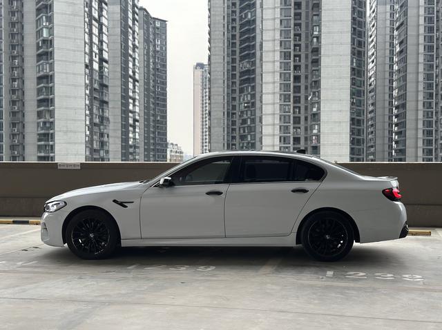 Certificated Used BMW 5 Series 2014 Model 525Li Luxury Design Package