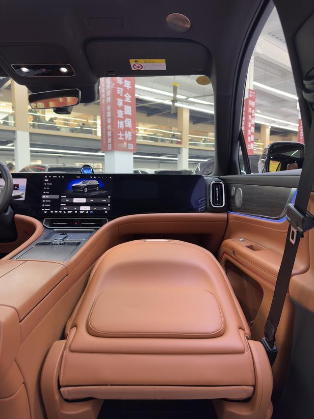 Certificated Pre-Owned Wenjie M9 2024 Extended Range Max Six-Seater Version -u22025047