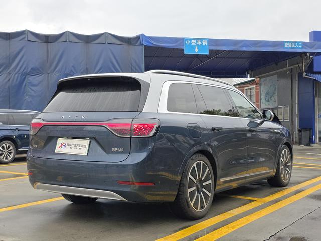 Certificated Pre-Owned Wenjie M9 2024 Extended-Range Ultra Six-Seater Version -u22049162