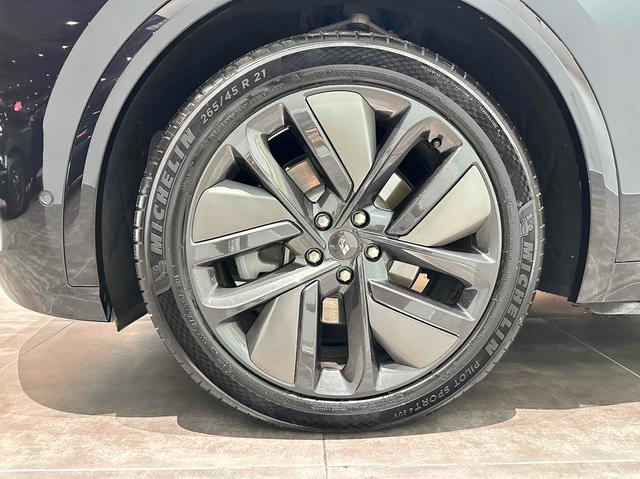 Certificated Pre-Owned Li Auto L9 2024 Ultra Edition -u21592687