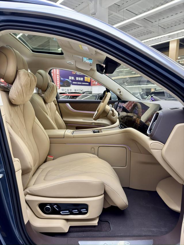 Certificated Pre-Owned Wenjie M9 2024 Extended Range Ultra Five-Seater Edition -u21973111