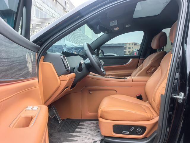 Certificated Pre-Owned Wenjie M9 2024 Extended Range Max Six-Seater Version -u21683184