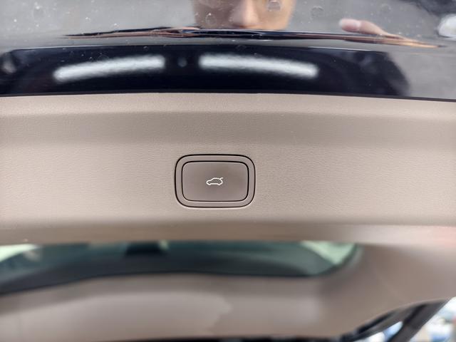 Certificated Pre-Owned Wenjie M8 2025 Extended Range Max Six-Seater Version -u21874263